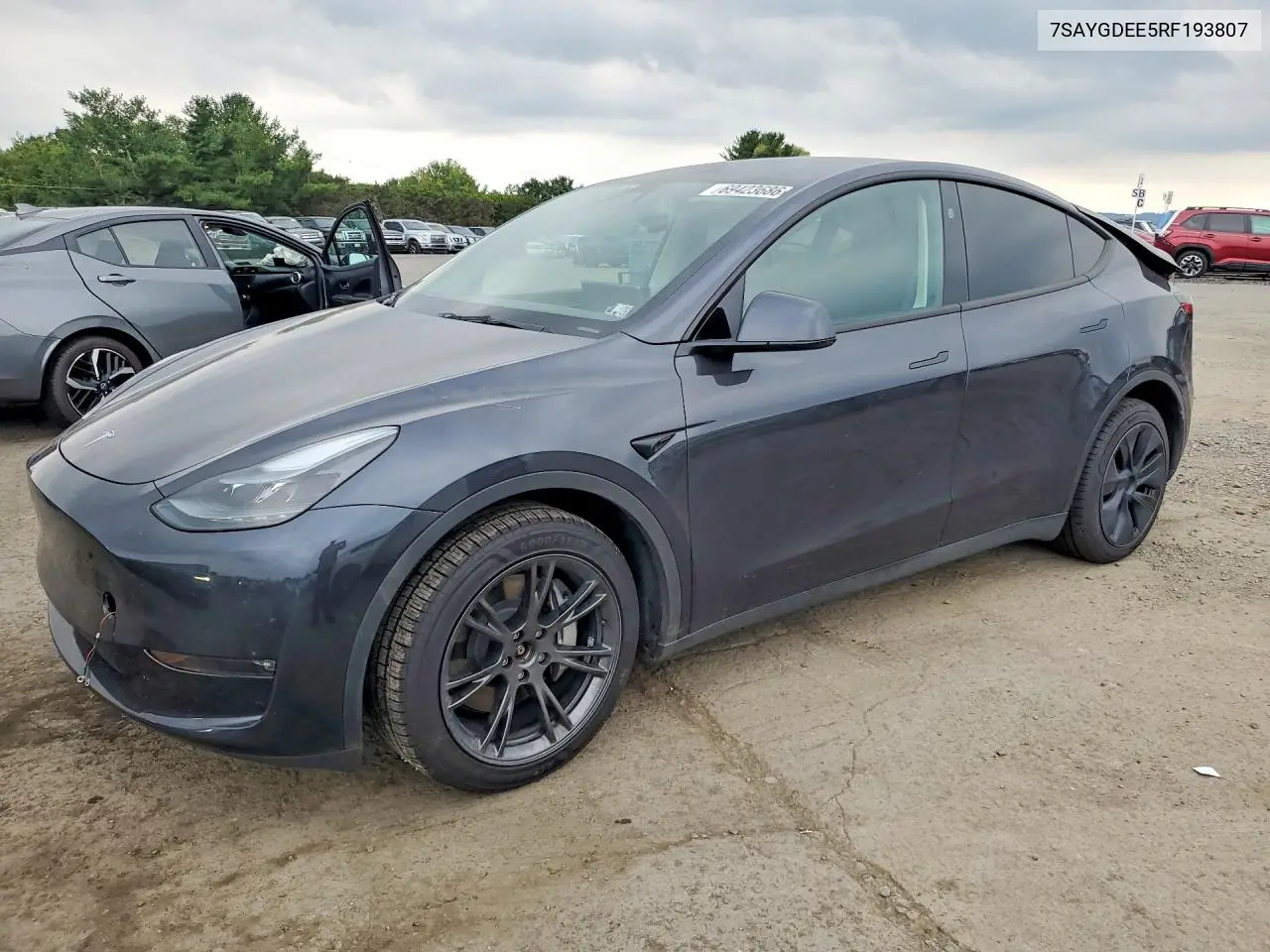 Tesla Model Y 2024