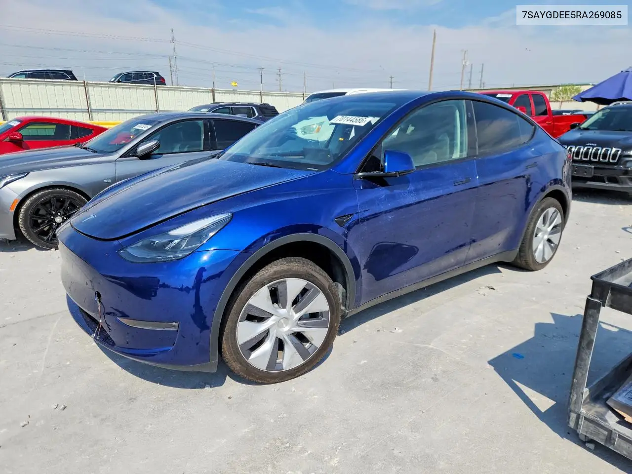Tesla Model Y 2024