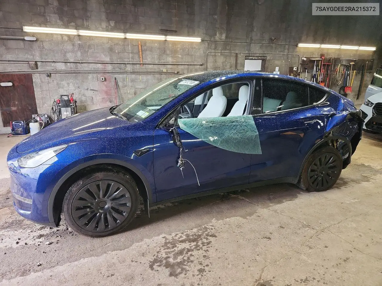 Tesla Model Y 2024