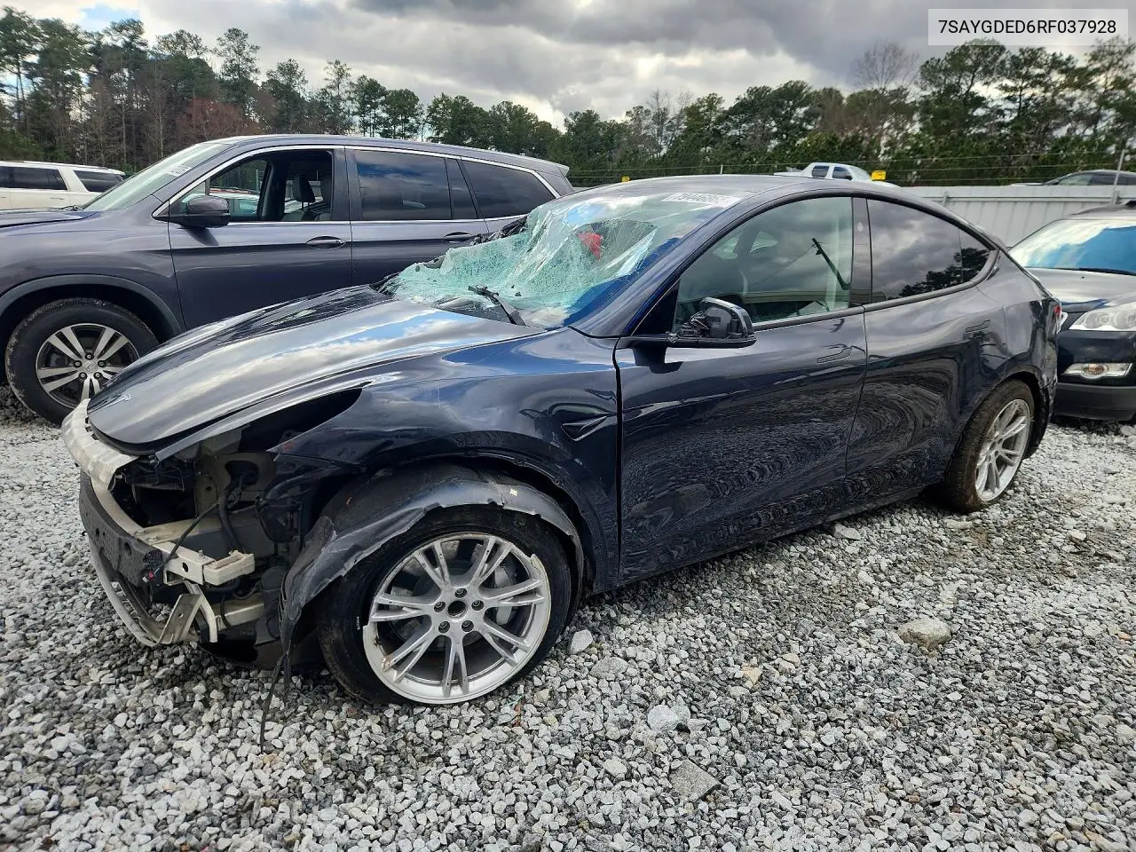 Tesla Model Y 2024