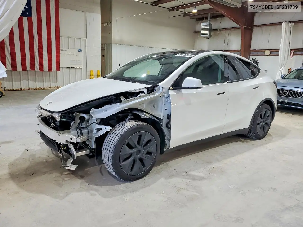 Tesla Model Y 2025