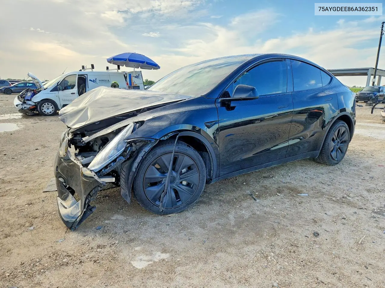 Tesla Model Y 2025
