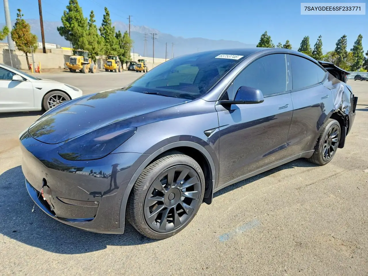 Tesla Model Y 2025