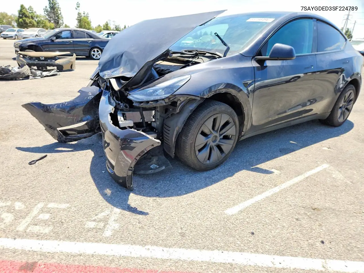 Tesla Model Y 2025