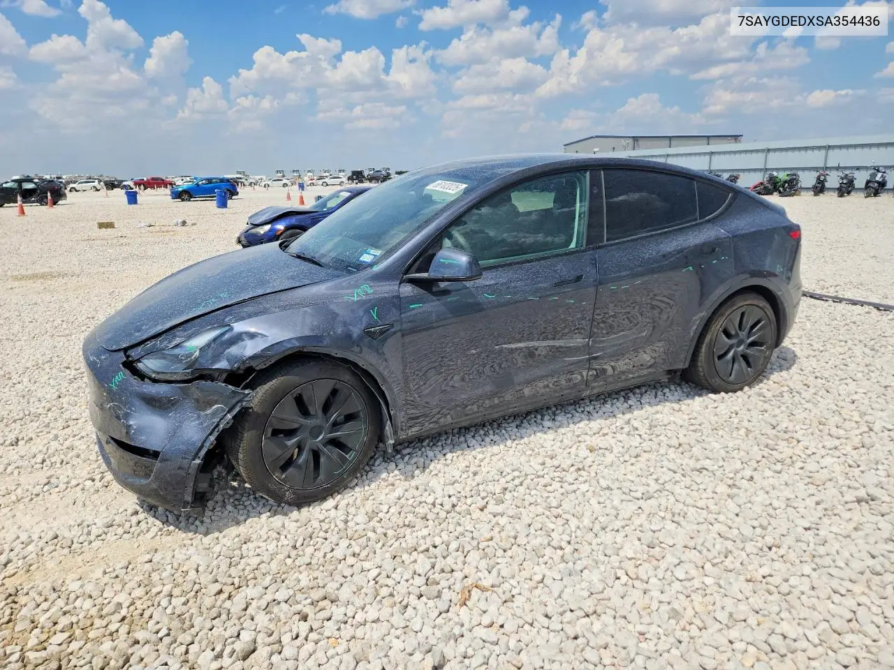 Tesla Model Y 2025