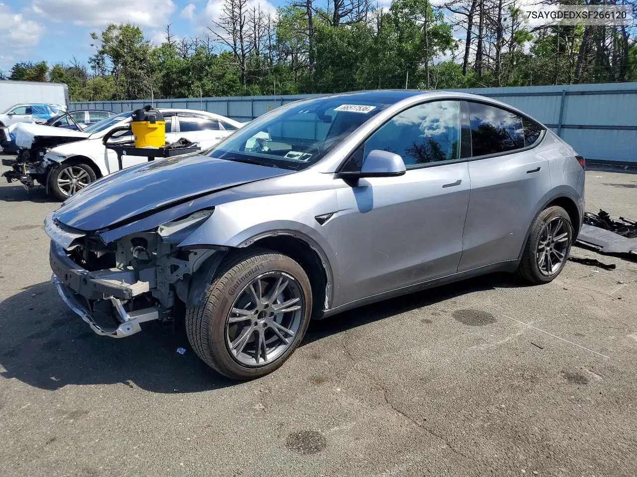 Tesla Model Y 2025