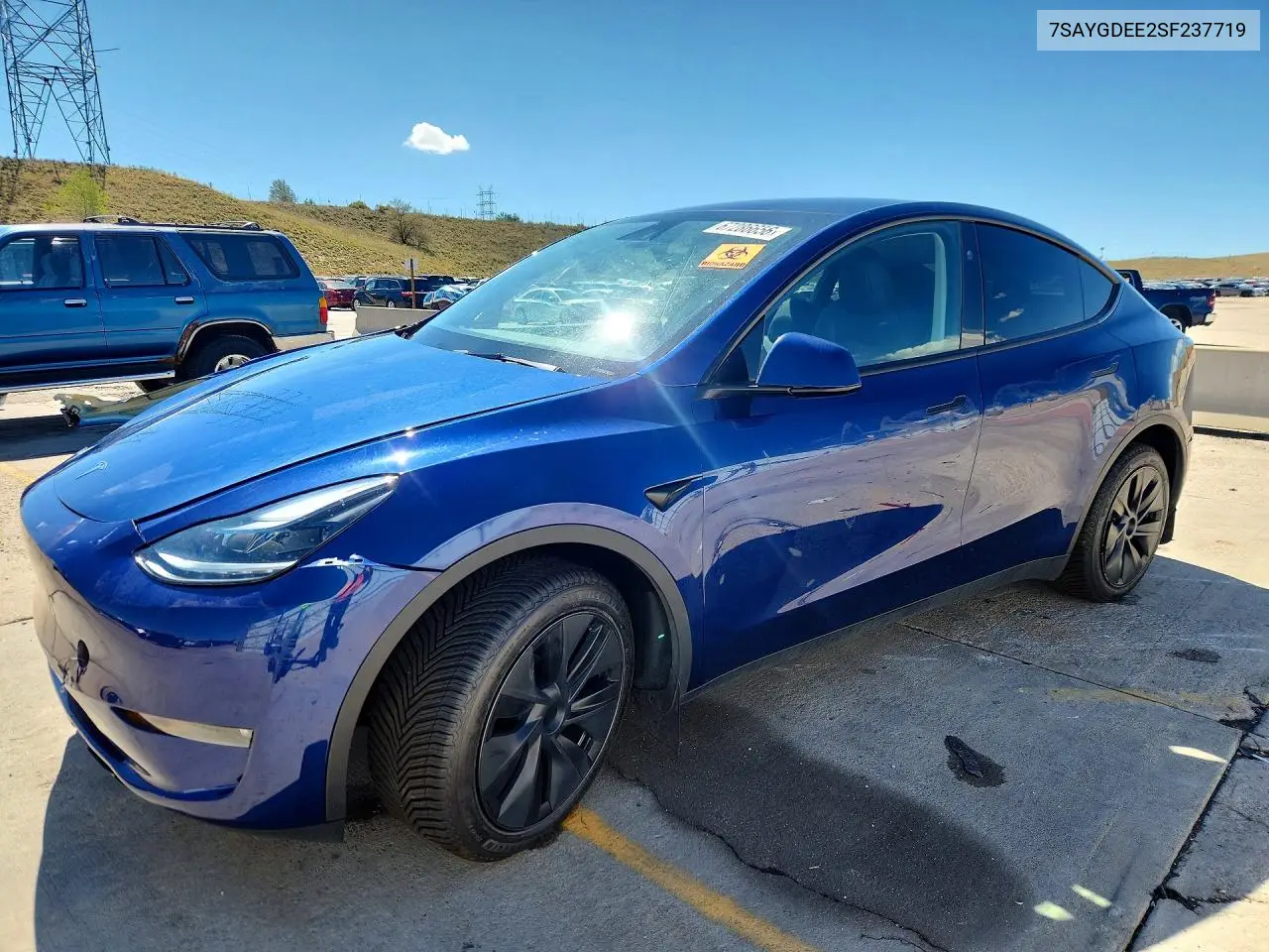 Tesla Model Y 2025