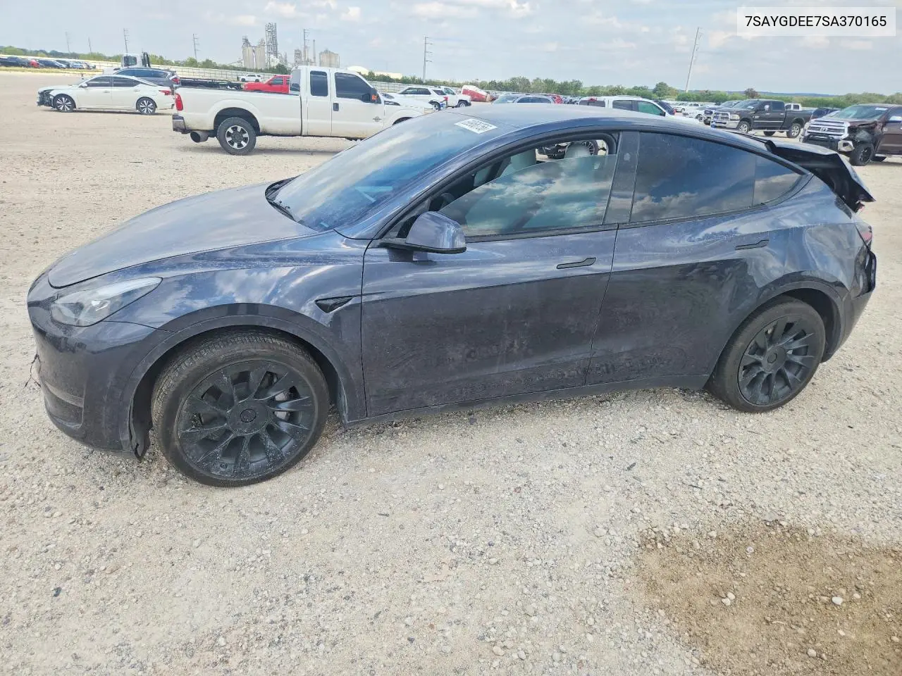 Tesla Model Y 2025