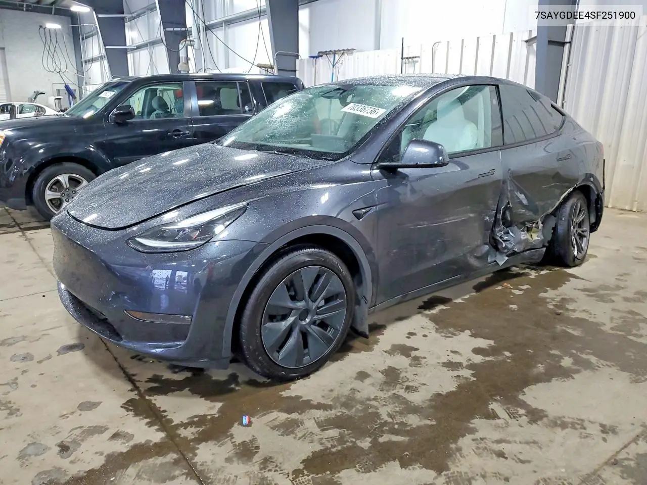 Tesla Model Y 2025