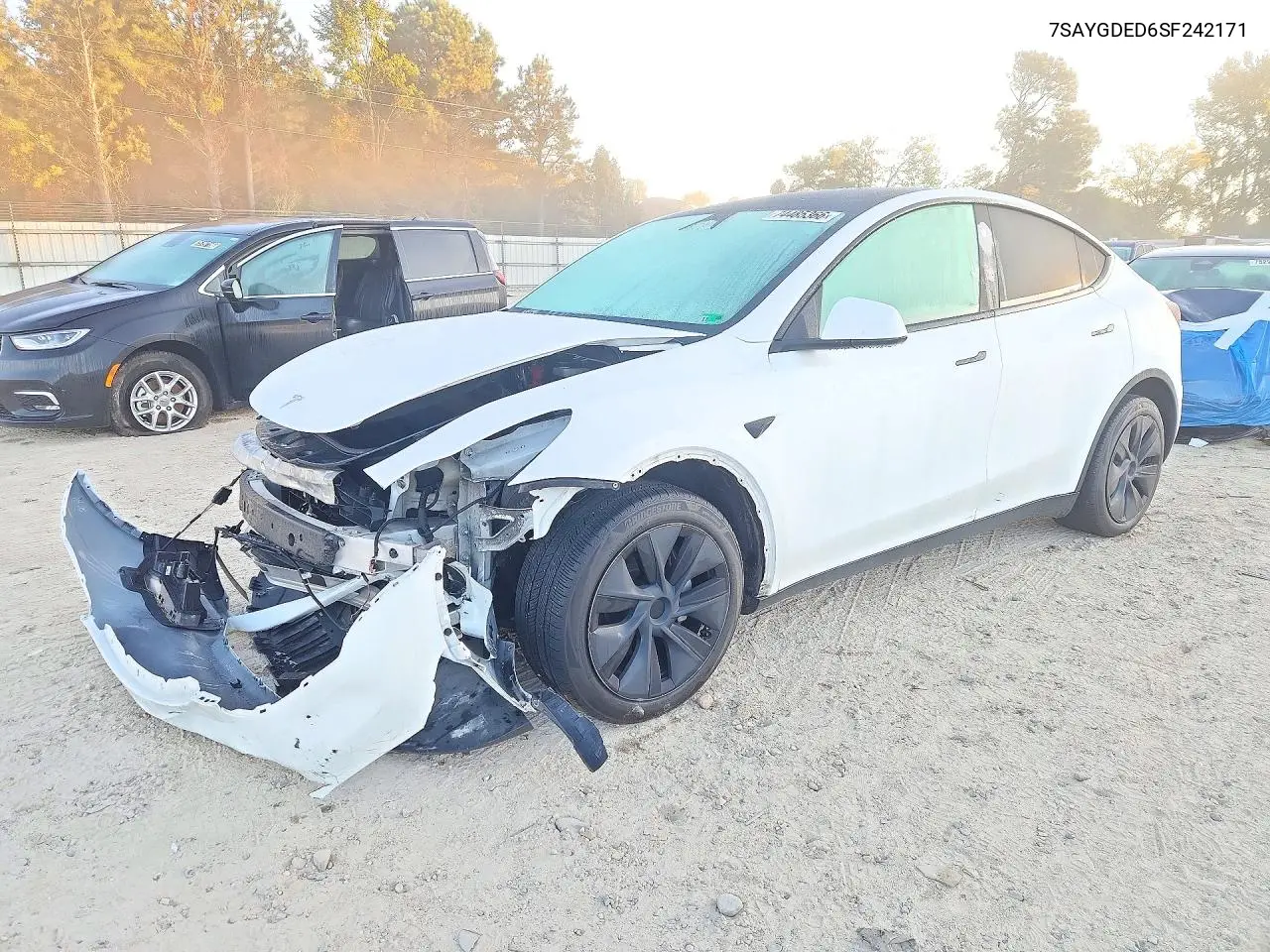 Tesla Model Y 2025