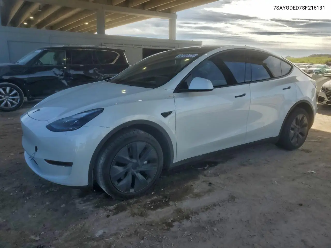Tesla Model Y 2025
