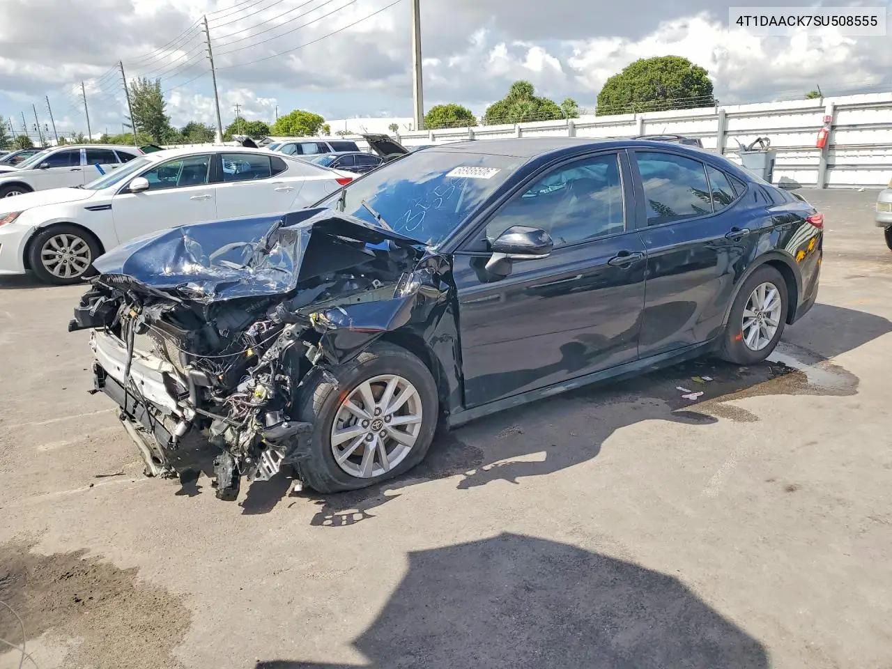 Toyota Camry Le 2025