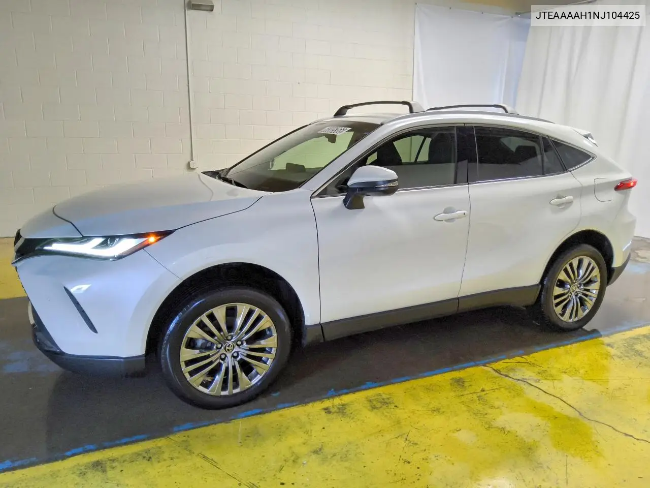 Toyota Venza Xle 2022