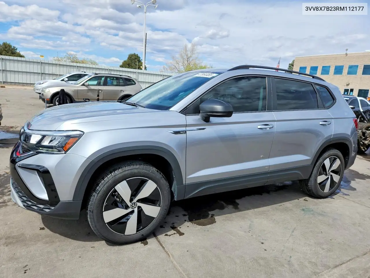 Volkswagen Taos S 2024
