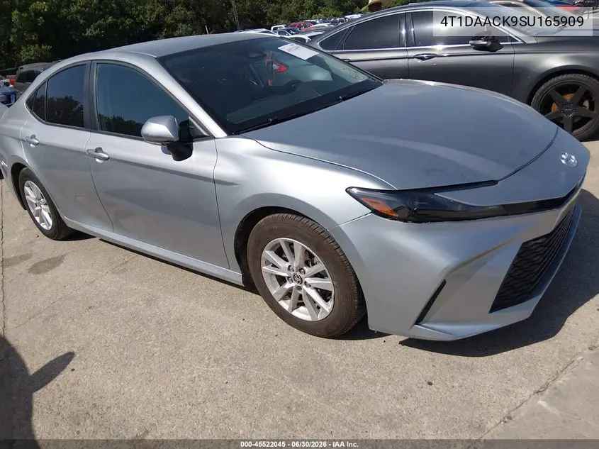 Toyota Camry Le 2025