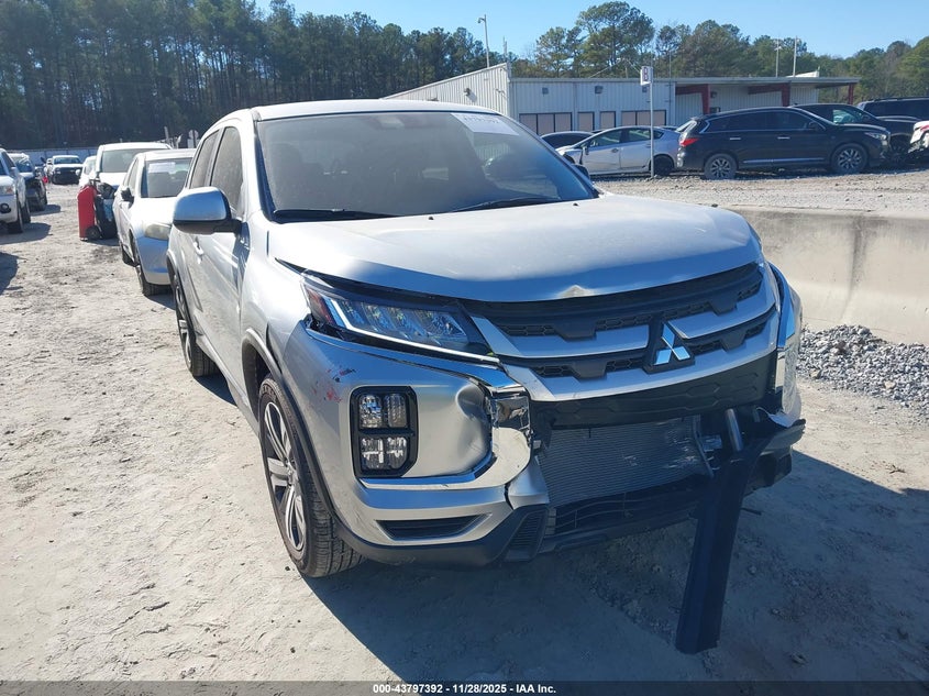 Mitsubishi Outlander Sport 2.0 Es Awc 2025