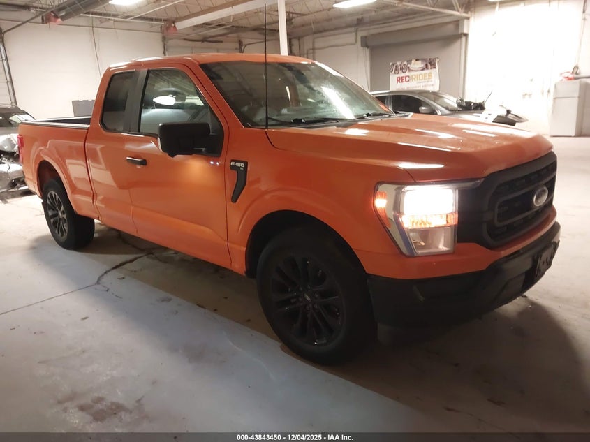 Ford F-150 2022 Ford F-150 Xlt 4X4 Crew Cab Pickup 2022