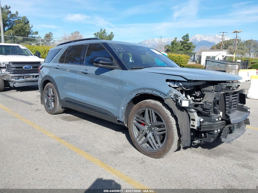Ford Explorer St 2025