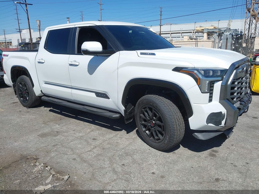 Toyota Tundra Hybrid Platinum Hybrid Crewmax 5.5' Bed 2025