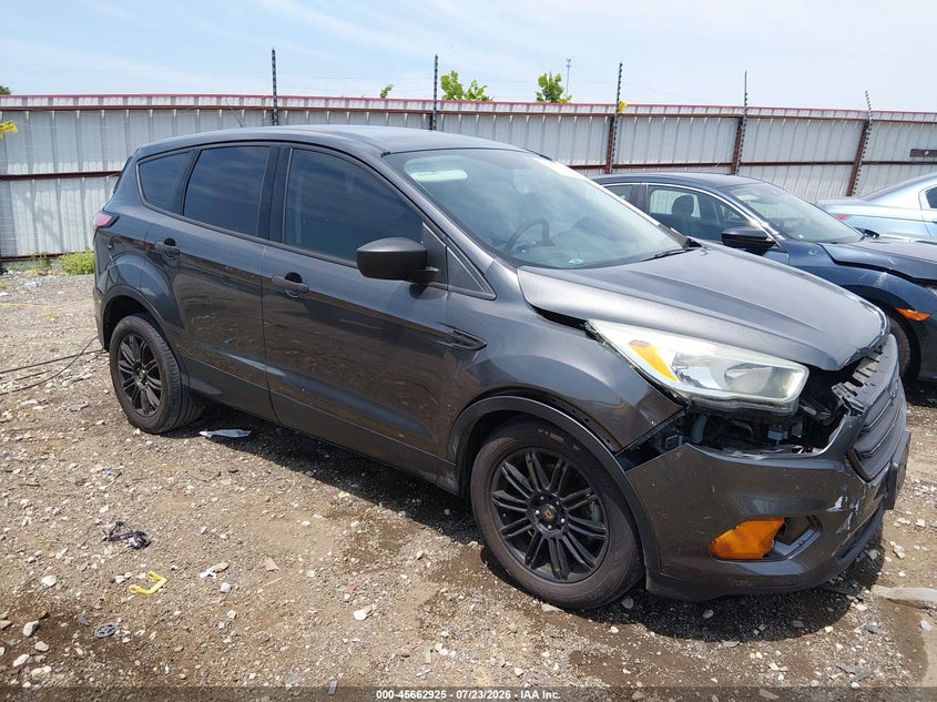 Ford Escape S 2017