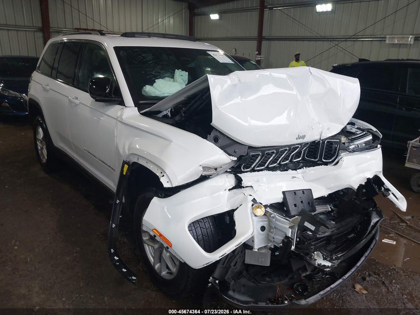 Jeep Grand Cherokee Laredo X 4X4 2025
