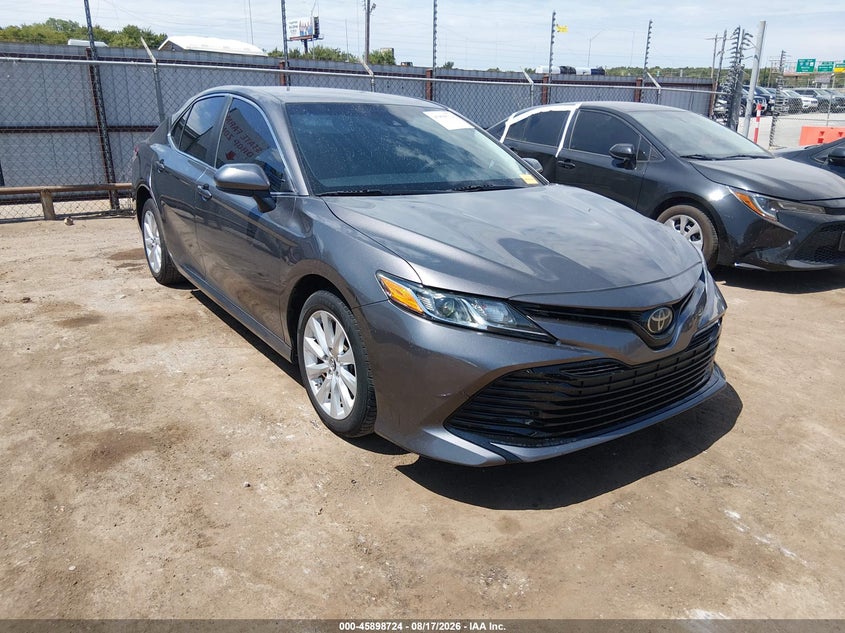 Toyota Camry Le 2018