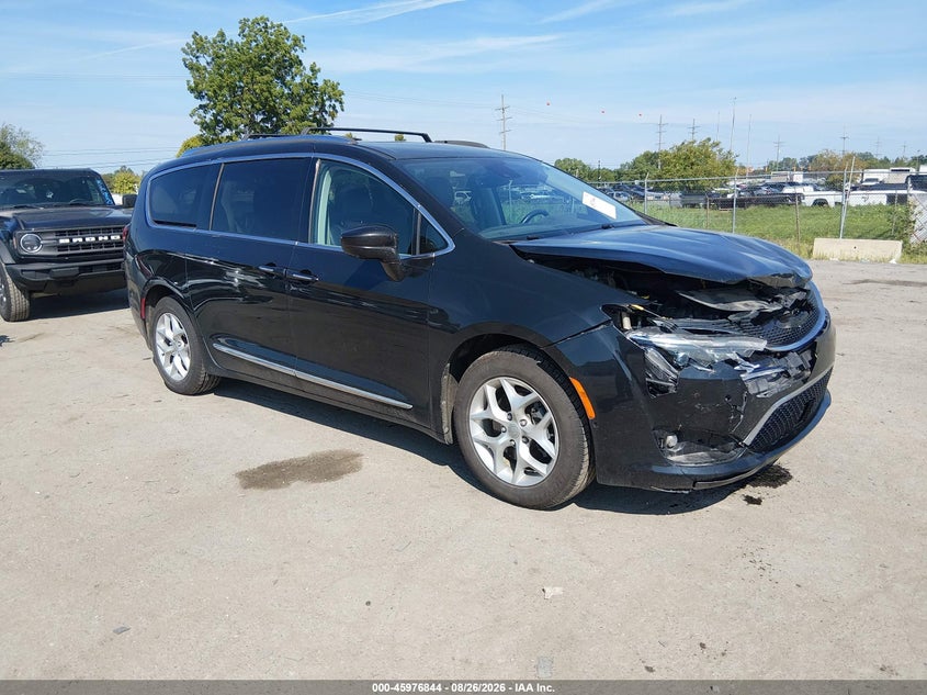 Chrysler Pacifica Touring-L Plus 2017