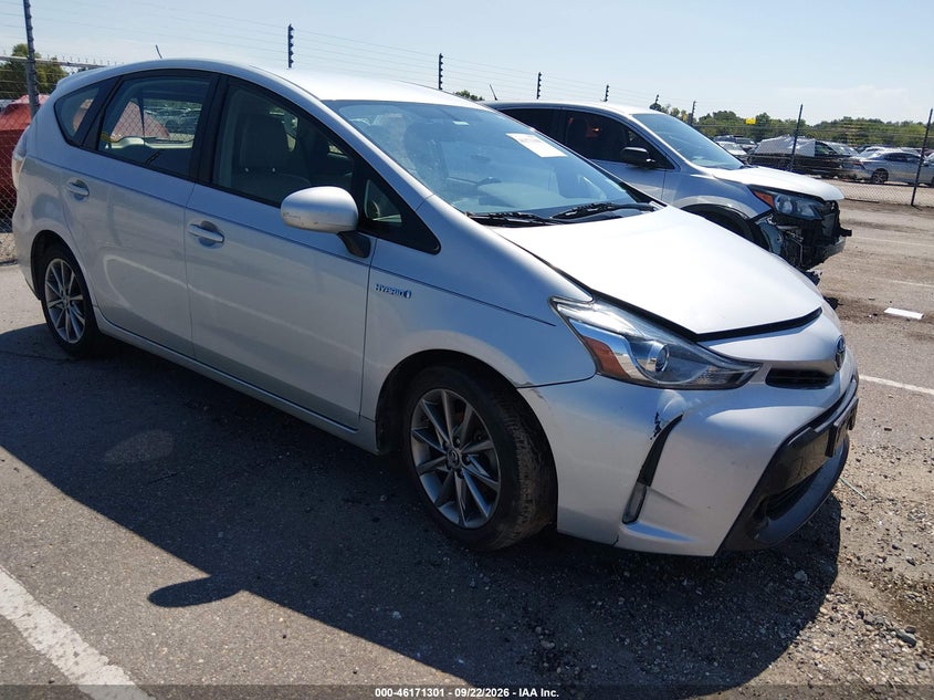 Toyota Prius V Five 2016