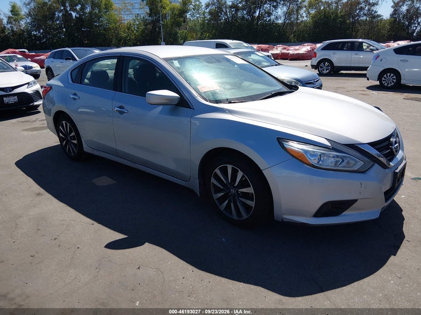Nissan Altima 2.5 Sv 2017