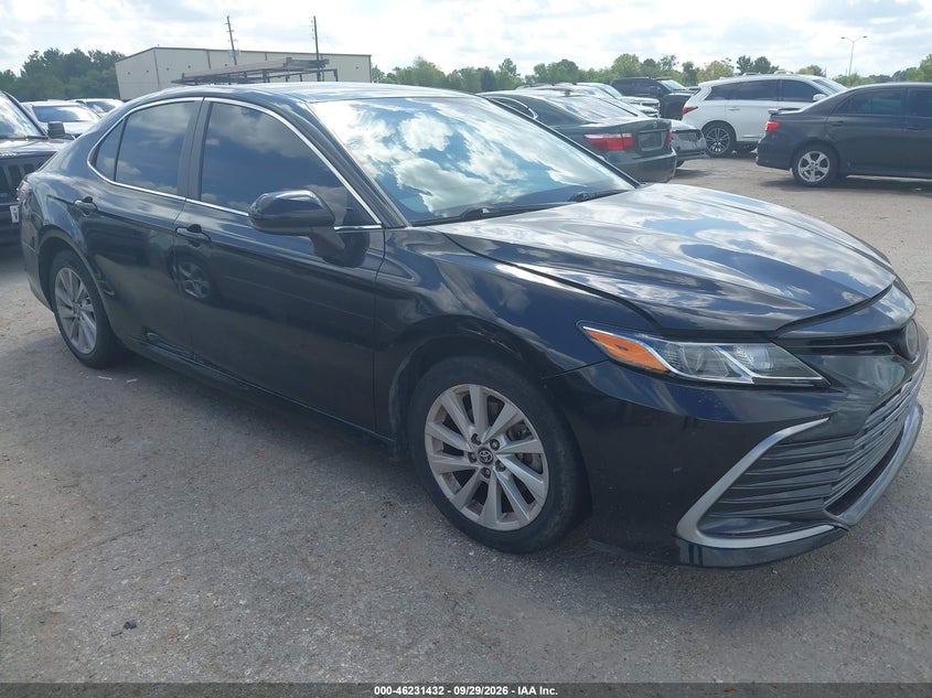 Toyota Camry Le 2022