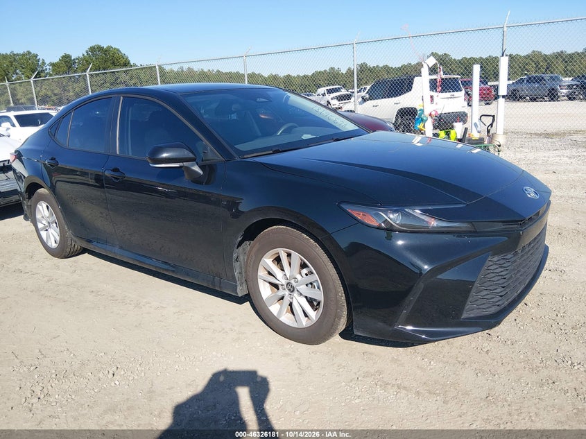 Toyota Camry Le 2026