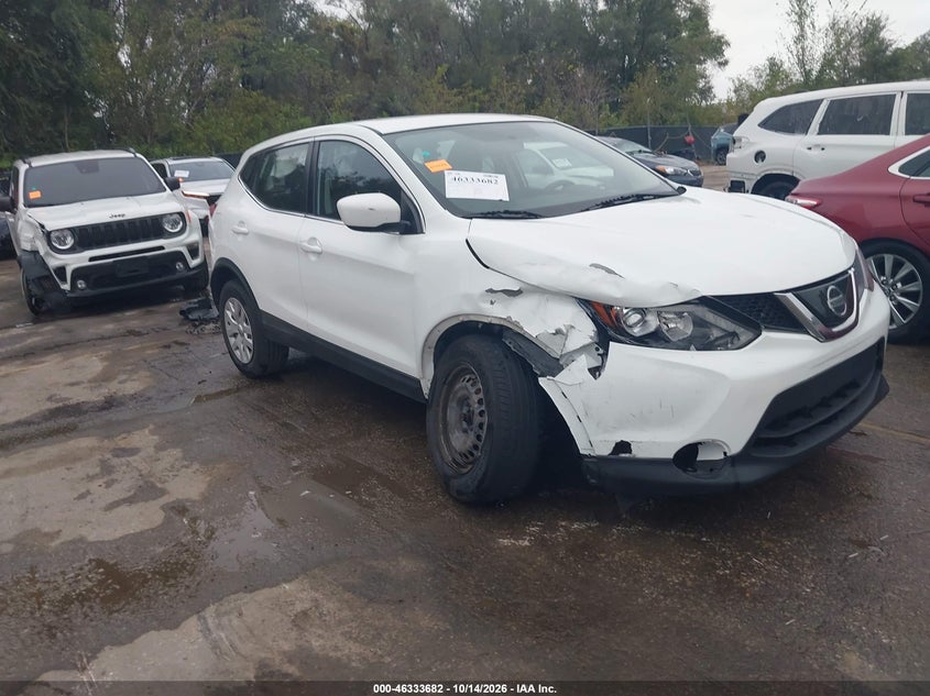 Nissan Rogue Sport S 2019