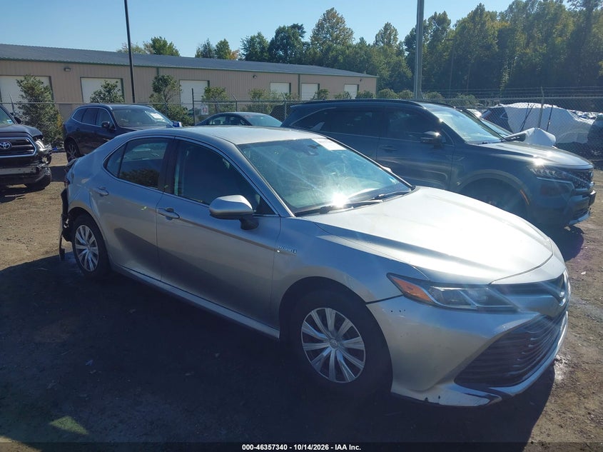 Toyota Camry Hybrid Le 2019