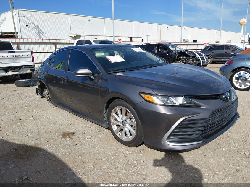 Toyota Camry Le 2023