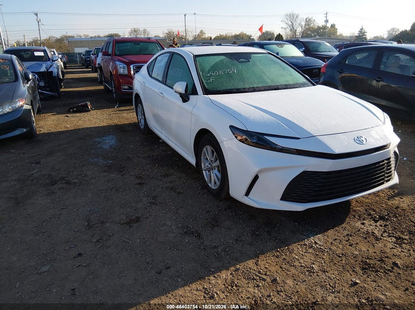 Toyota Camry Le 2026
