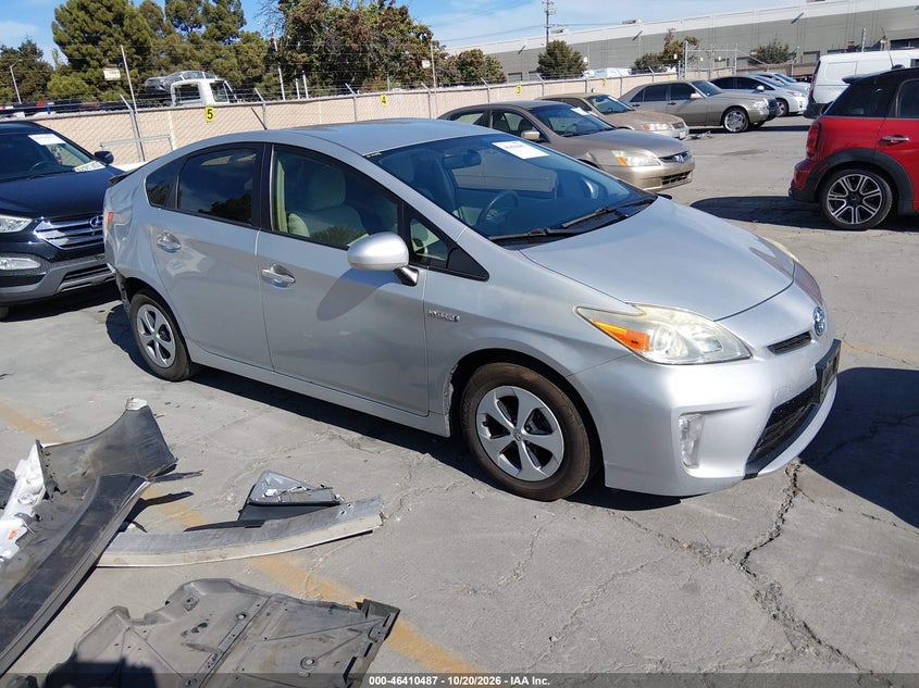 Toyota Prius Two 2015